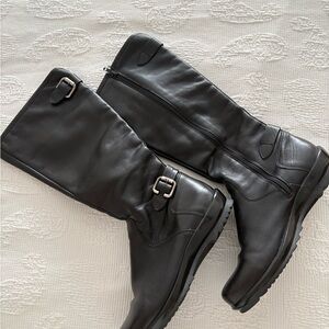 La CANADIENNE Black Leather Buckle Heeled Boots